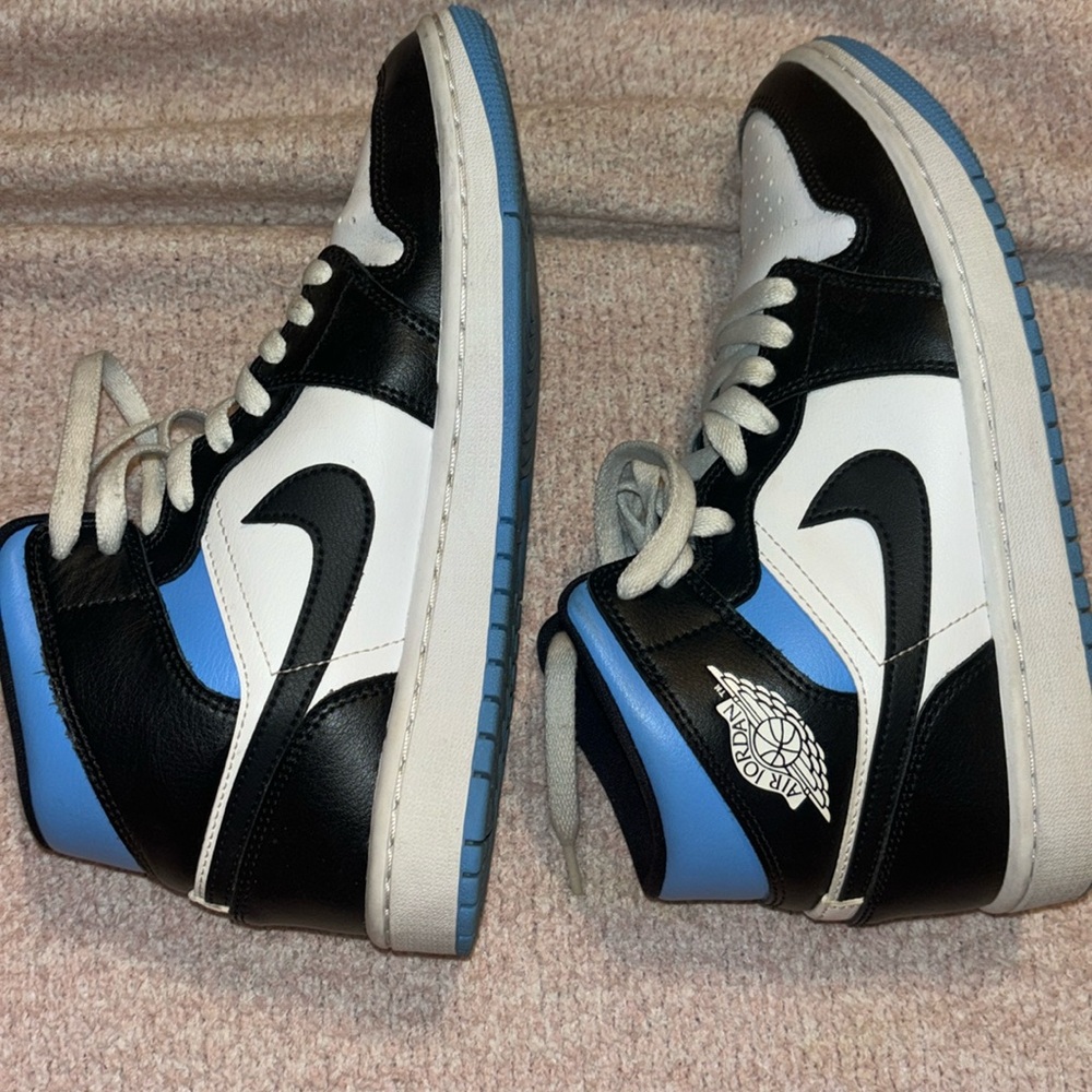Jordan one highs US 7.5